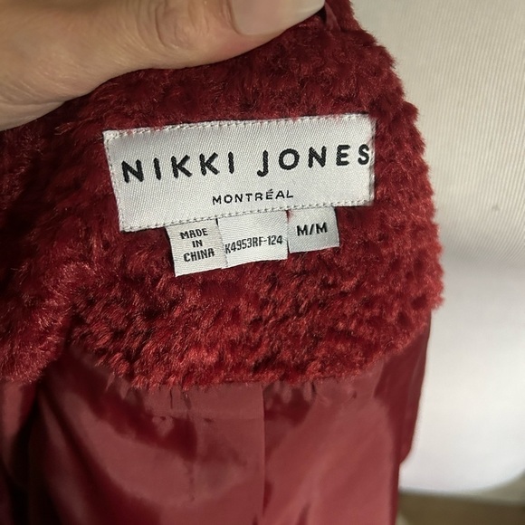Nikki Jones crushed red hooded faux fur jacket NWT - Picture 10 of 10
